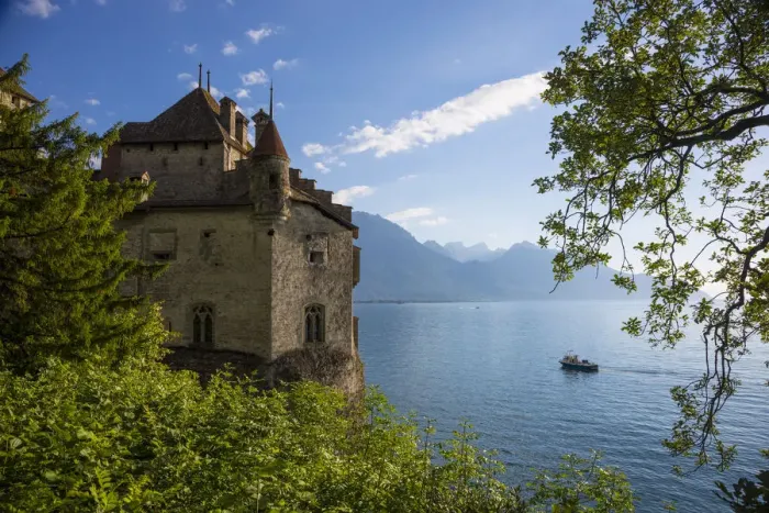Framed Print : Chateau de Chillon, Montreaux, Lake Geneva, Switzerland Framed Print : Chateau de Chillon, Montreaux, Lake Geneva, Switzerland