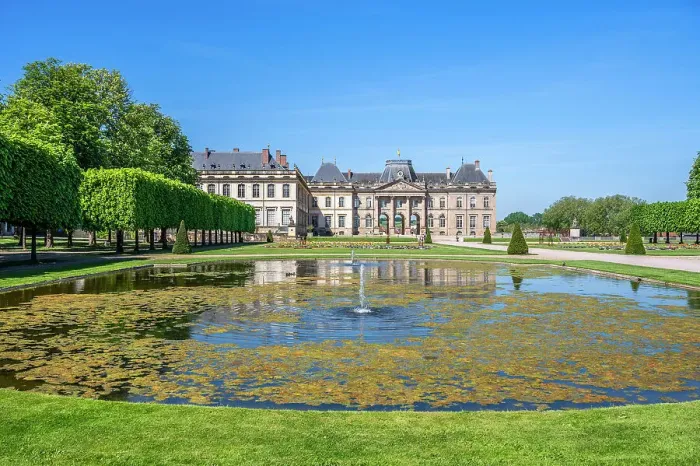 Framed Print : Chateau Luneville, Meurthe-et-Moselle, Lorraine, Alsace-Champagne-Ardenne-Lorraine, Grand Est, France Framed Print : Chateau Luneville, Meurthe-et-Moselle, Lorraine, Alsace-Champagne-Ardenne-Lorraine, Grand Est, France