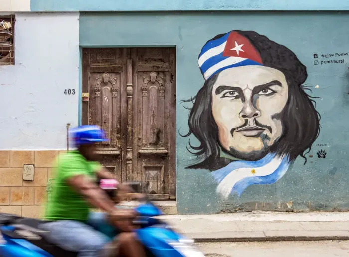 Framed Print : Che Guevara Mural Painting, Centro Habana, Havana, La Habana Province, Cuba Framed Print : Che Guevara Mural Painting, Centro Habana, Havana, La Habana Province, Cuba