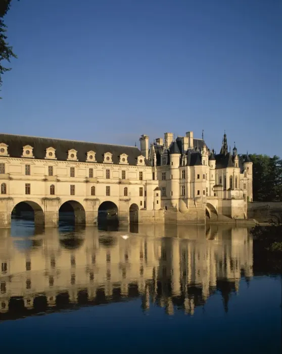 Framed Print : Chenonceau Castle & Cher River, Chenonceau, Loire Valley, France Framed Print : Chenonceau Castle & Cher River, Chenonceau, Loire Valley, France