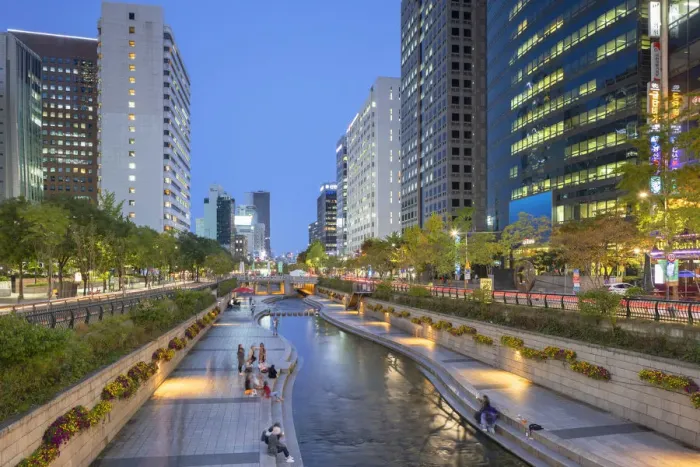 Framed Print : Cheonggyecheon Stream at dusk, Seoul, South Korea Framed Print : Cheonggyecheon Stream at dusk, Seoul, South Korea