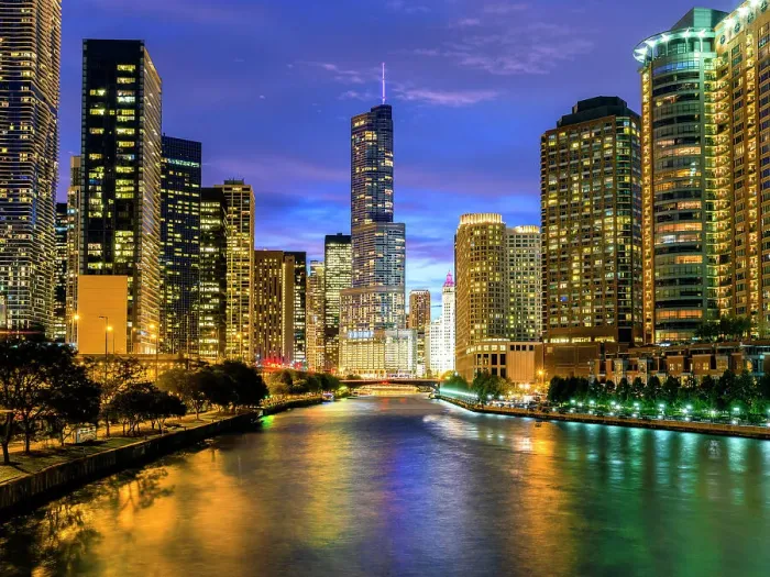 Framed Print : Chicago River and River walk, view to Trump Tower Chicago, Illinois, Midwest, USA Framed Print : Chicago River and River walk, view to Trump Tower Chicago, Illinois, Midwest, USA