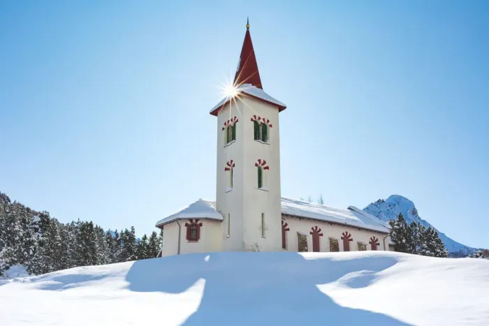 Framed Print : Chiesa Bianca of Maloja in Engadin in winter, Graubunden, Switzerland