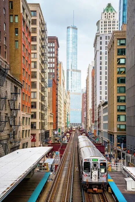 Framed Print : Chigagos L, rapid train station, in the Loop Chicago, Illinois, Midwest, USA Framed Print : Chigagos L, rapid train station, in the Loop Chicago, Illinois, Midwest, USA
