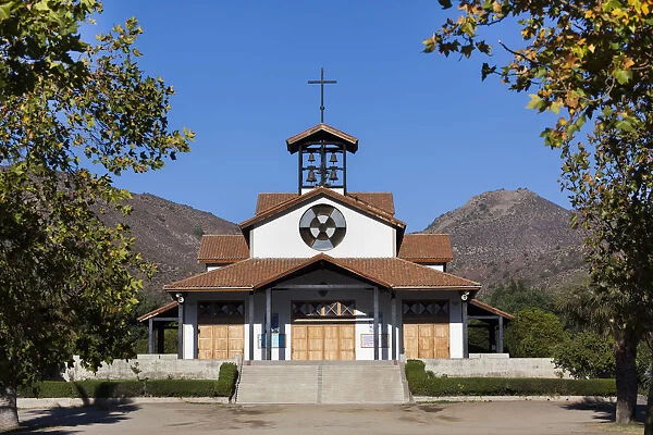 Chile, Los Andes, Santuario de Santa Teresita de Los Andes, memorial church