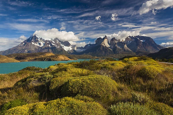 Chile, Magallanes Region, Torres del Paine National Park, Lago Pehoe, morning landscape