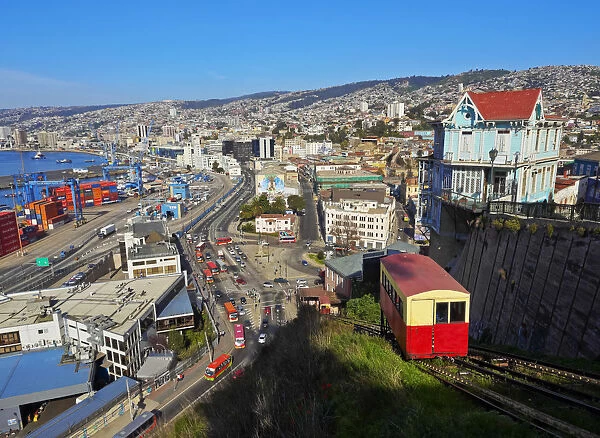 Chile, Valparaiso, View of the Artilleria Funicular Railway
