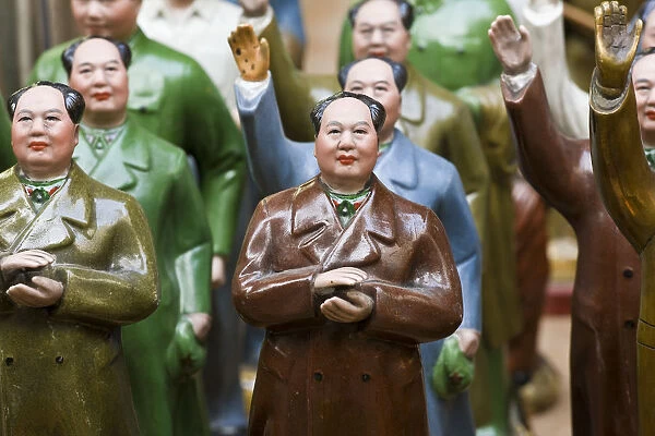 China, Hong Kong, Central, Hollywood Road Antiques Market, Chairman Mao Communist