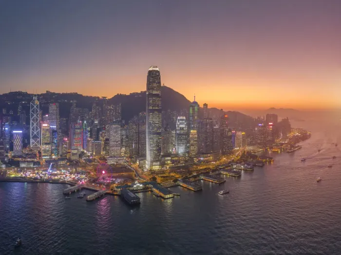 Framed Print : China, Hong Kong, Victoria Harbour and Hong Kong Island skyline Framed Print : China, Hong Kong, Victoria Harbour and Hong Kong Island skyline