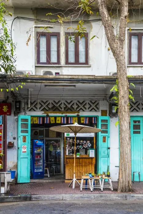 Framed Print : Chinese shophouse, Bangkok, Thailand Framed Print : Chinese shophouse, Bangkok, Thailand
