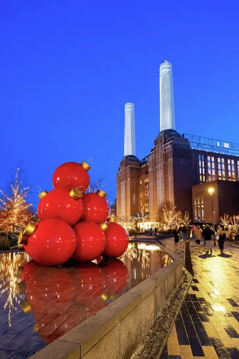 Framed Print : Christmas Decorations at Battersea Power Station, London, UK Framed Print : Christmas Decorations at Battersea Power Station, London, UK