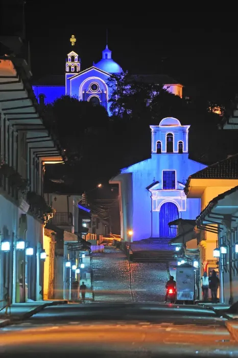 Framed Print : Christmas lights at Plaza Caldas, Popayan, Colombia, South America Framed Print : Christmas lights at Plaza Caldas, Popayan, Colombia, South America