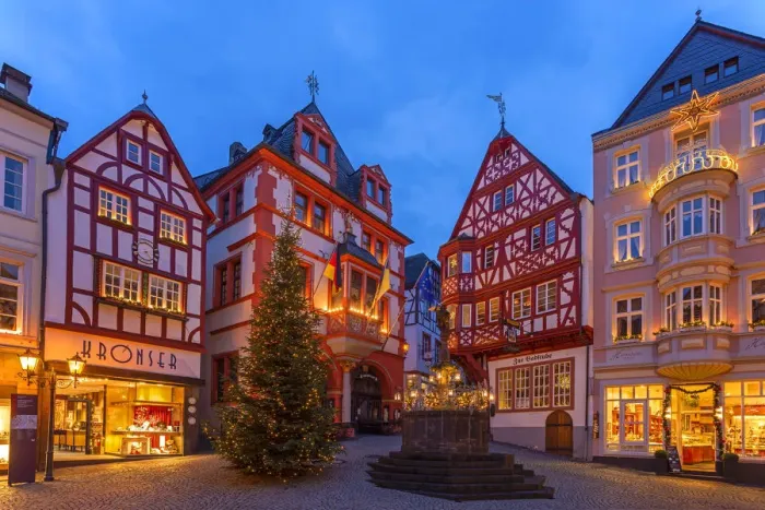 Framed Print : Christmas market at Bernkastel-Kues, Rhineland-Palatinate, Germany