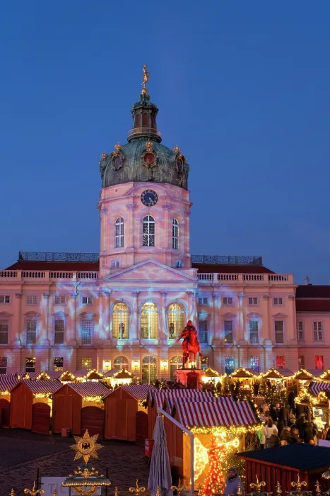 Framed Print : Christmas Market, Charlottenburg Palace, Berlin, Germany Framed Print : Christmas Market, Charlottenburg Palace, Berlin, Germany