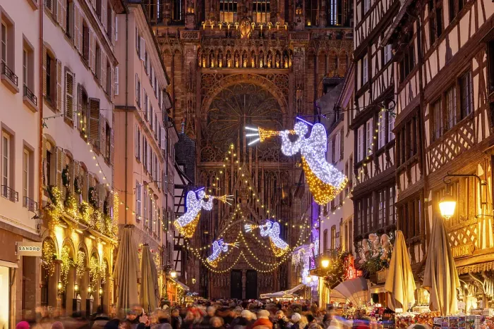 Framed Print : The Christmas market, decorations and illuminations, Merciere street and the cathedral. Strasbourg, Alsace, Bas-Rhin, France Framed Print : The Christmas market, decorations and illuminations, Merciere street and the cathedral. Strasbourg, Alsace, Bas-Rhin, France