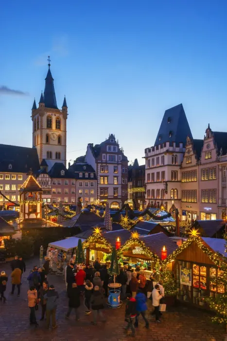 Framed Print : Christmas market at Hauptmarkt, Treves, Rhineland-Palatinate, Germany Framed Print : Christmas market at Hauptmarkt, Treves, Rhineland-Palatinate, Germany