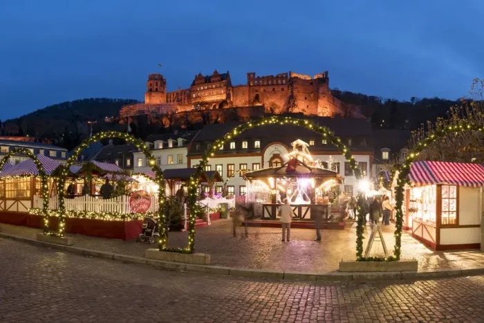 Framed Print : Christmas market on the Karls square in Heidelberg, Baden-Württemberg Framed Print : Christmas market on the Karls square in Heidelberg, Baden-Württemberg