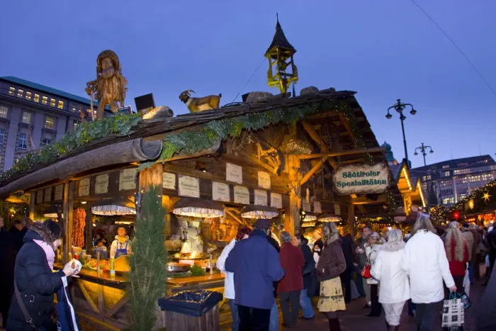 Framed Print : Christmas Market outside Rathaus, Hamburg, State of Hamburg, Germany