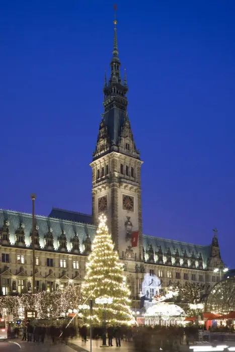 Framed Print : Christmas Market, Rathaus, Hamburg, State of Hamburg, Germany Framed Print : Christmas Market, Rathaus, Hamburg, State of Hamburg, Germany