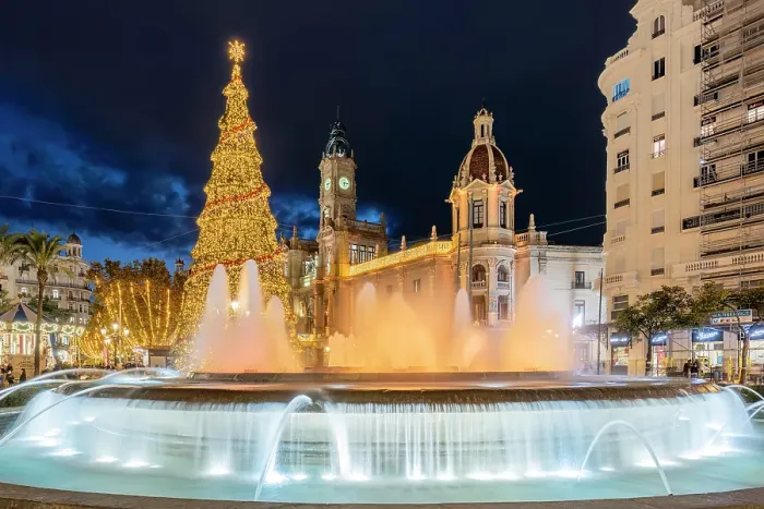 Framed Print : Christmas tree and fountain, Plaza del Ayuntamiento, Valencia, Valencian Community, Spain Framed Print : Christmas tree and fountain, Plaza del Ayuntamiento, Valencia, Valencian Community, Spain