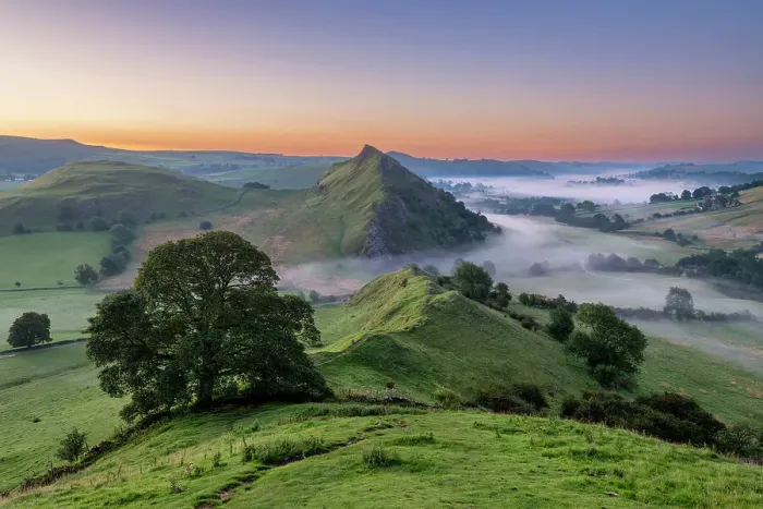 Framed Print : Chrome Hill & Parkhouse Hill at Dawn, Peak District National Park, Derbyshire, England