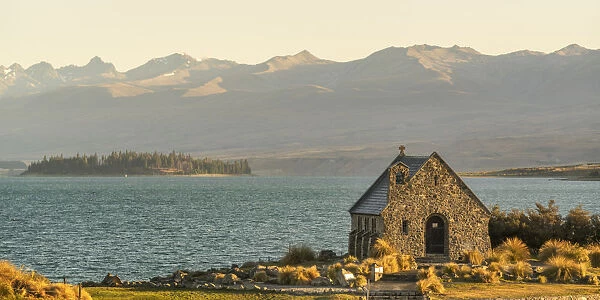 Church of the Good Shepherd on Lake Tekapo, with the Southern Alps in the background