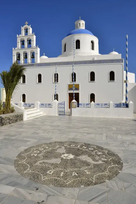 Framed Print : Church on main square in town of Oia, Santorini, Kyclades, South Aegean, Greece, Europe Framed Print : Church on main square in town of Oia, Santorini, Kyclades, South Aegean, Greece, Europe