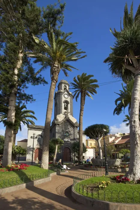 Framed Print : Church in Puerto de la Cruz, Tenerife, Canary Islands, Spain Framed Print : Church in Puerto de la Cruz, Tenerife, Canary Islands, Spain