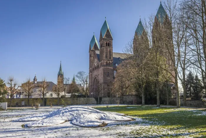 Framed Print : Church of the Redeemer in Bad Homburg vor der Hoehe, Taunus, Hesse, Germany Framed Print : Church of the Redeemer in Bad Homburg vor der Hoehe, Taunus, Hesse, Germany