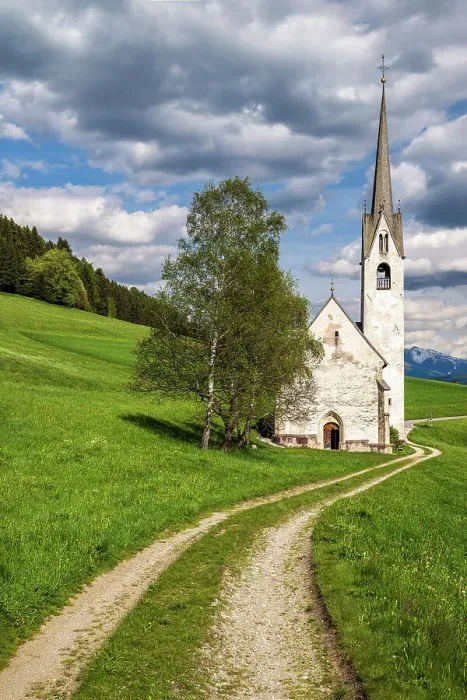 Framed Print : Church of St. Magdalena in Moos, Niederdorf-Villabassa, Pustertal-Val Pusteria, Alto Adige-South Tyrol, Italy Framed Print : Church of St. Magdalena in Moos, Niederdorf-Villabassa, Pustertal-Val Pusteria, Alto Adige-South Tyrol, Italy