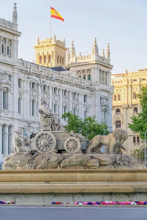 Framed Print : Cibeles Fountain with Cybele Palace in the background, Madrid, Spain Framed Print : Cibeles Fountain with Cybele Palace in the background, Madrid, Spain