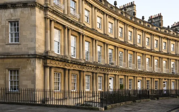 Framed Print : The Circus, a historic ring of large townhouses in Bath, Somerset, England Framed Print : The Circus, a historic ring of large townhouses in Bath, Somerset, England
