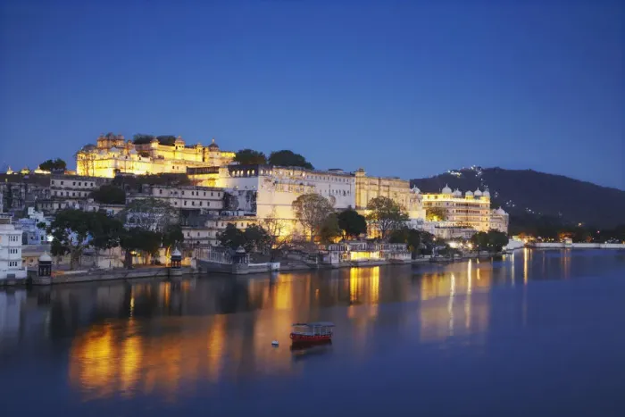 Framed Print : City Palace at dusk, Udaipur, Rajasthan, India Framed Print : City Palace at dusk, Udaipur, Rajasthan, India