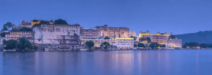 Framed Print : City Palace & Lake Pichola, Udaipur, Rajasthan, India Framed Print : City Palace & Lake Pichola, Udaipur, Rajasthan, India