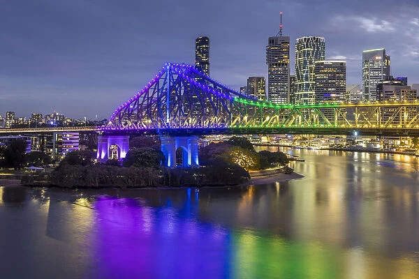 City skyline, Brisbane River and Story Bridge at dusk, Brisbane, Queensland, Australia