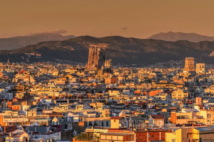 Framed Print : City skyline with Sagrada Familia basilica church at sunset, Barcelona, Catalonia, Spain Framed Print : City skyline with Sagrada Familia basilica church at sunset, Barcelona, Catalonia, Spain