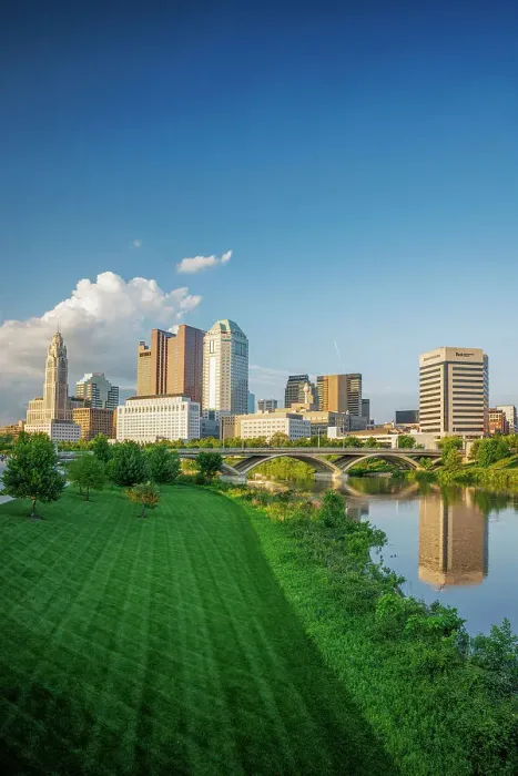Framed Print : City skyline and Skioto River, Columbus, Ohio, USA Framed Print : City skyline and Skioto River, Columbus, Ohio, USA