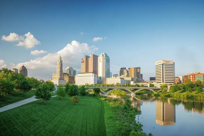 Framed Print : City skyline and Skioto River, Columbus, Ohio, USA Framed Print : City skyline and Skioto River, Columbus, Ohio, USA