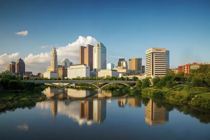 Framed Print : City skyline and Skioto River, Columbus, Ohio, USA Framed Print : City skyline and Skioto River, Columbus, Ohio, USA