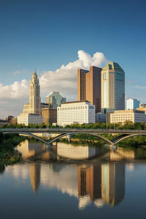 Framed Print : City skyline and Skioto River, Columbus, Ohio, USA Framed Print : City skyline and Skioto River, Columbus, Ohio, USA