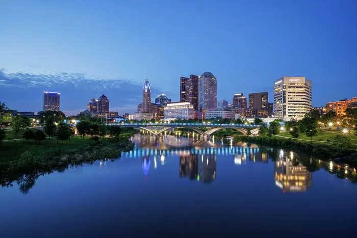 Framed Print : City skyline and Skioto River, Columbus, Ohio, USA Framed Print : City skyline and Skioto River, Columbus, Ohio, USA