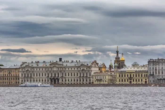 Framed Print : Cityscape over Neva river, Saint Petersburg, Russia Framed Print : Cityscape over Neva river, Saint Petersburg, Russia