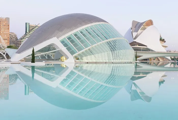 Framed Print : The Ciudad de los artes y ciencias (City of Arts and Sciences) reflecting in water, Valencia, Spain Framed Print : The Ciudad de los artes y ciencias (City of Arts and Sciences) reflecting in water, Valencia, Spain