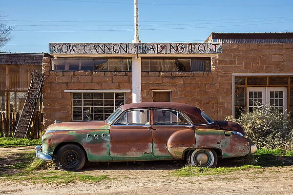Classic 50's car, Cow Canyon Trading post, Bluff, Utah, USA