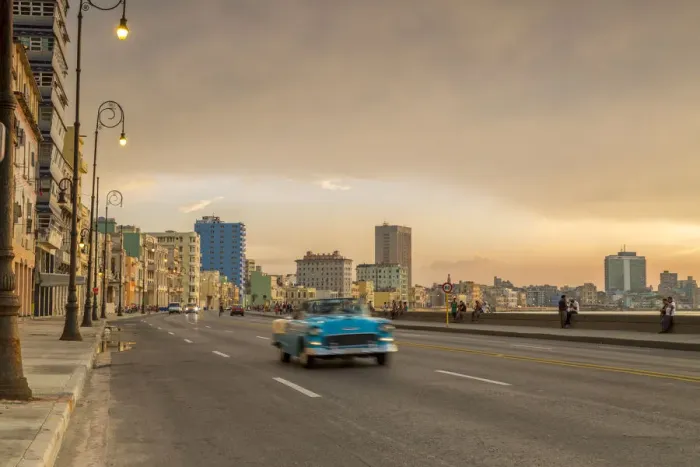 Framed Print : Classic American car in old Havana, Cuba