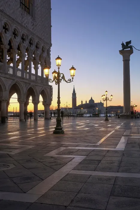 Framed Print : Classic view across St Mark's Square towards San Giorgio Maggiore at dawn, Venice, Italy