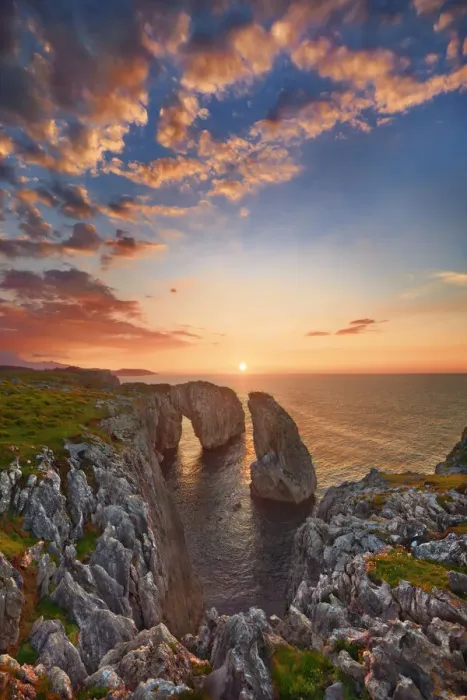 Framed Print : Cliff landscape with rock needle and rock arch - Spain, Asturias, Oriente, Ribadesella Framed Print : Cliff landscape with rock needle and rock arch - Spain, Asturias, Oriente, Ribadesella
