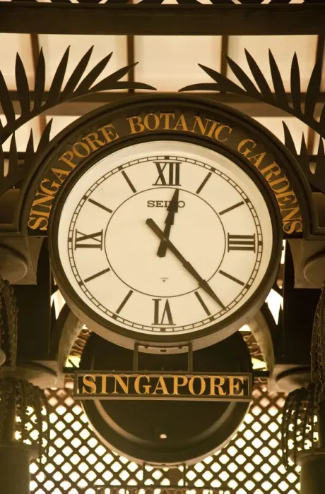 Framed Print : Clock at the Singapore Botanic Gardens, Singapore Framed Print : Clock at the Singapore Botanic Gardens, Singapore