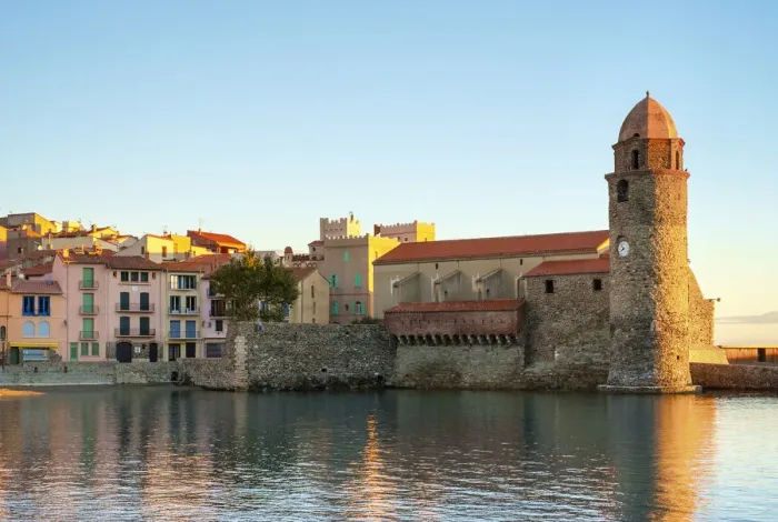 Framed Print : Clocktower of Notre-Dame-des-Anges church at sunrise, Collioure, Pyra na es-Orientales Framed Print : Clocktower of Notre-Dame-des-Anges church at sunrise, Collioure, Pyra na es-Orientales