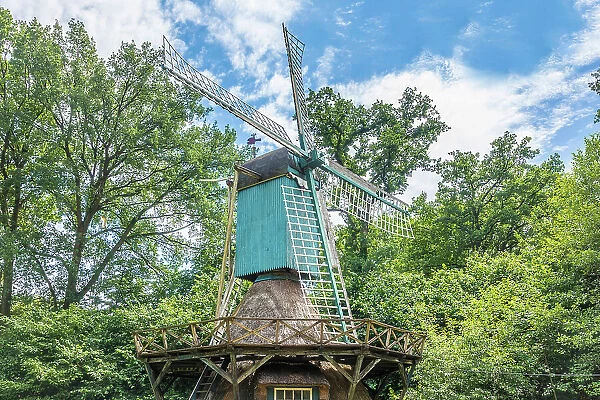 Cloppenburg Museum Village: Coke windmill from Edewecht (Ammerland district, built in 1879), Emsland, Lower Saxony, Germany